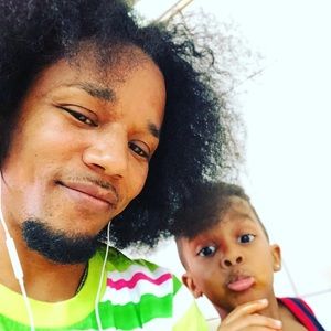 Meet your Posher, Carlos manuel